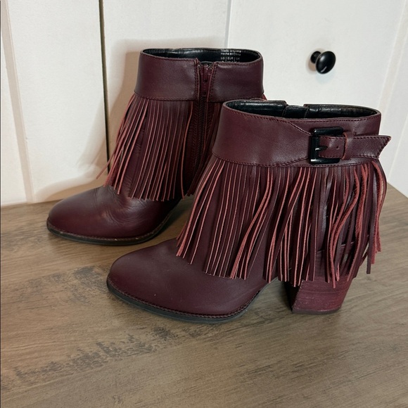 Aldo Thalía Burgundy Fringe Ankle Boots - Boho western - 8 - Picture 7 of 8